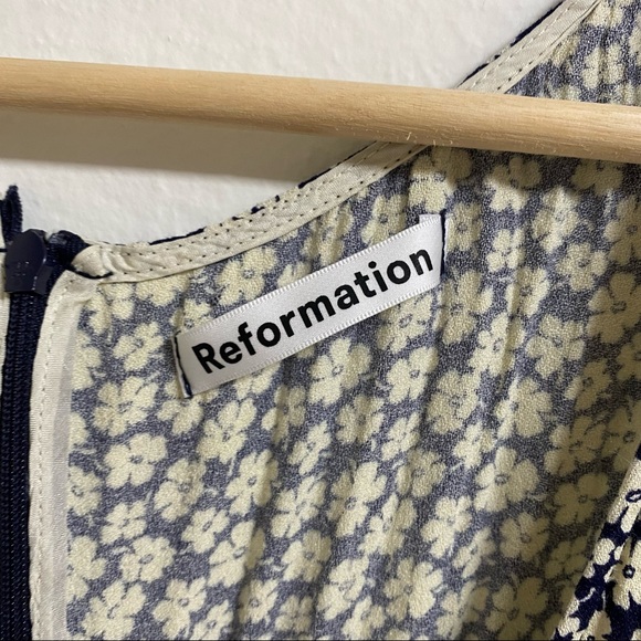 Reformation Noah Dress size 10 - Picture 9 of 9